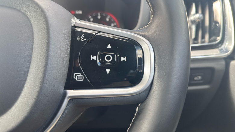 Volvo V60 2.0 B3P R DESIGN 5dr Auto Petrol Estate